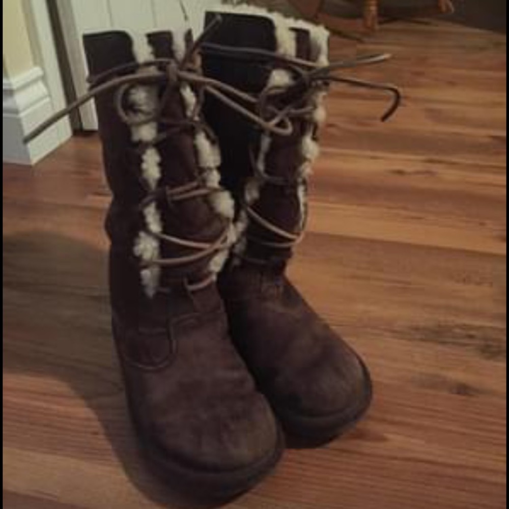 Size 5 ladies brown Ugg boots